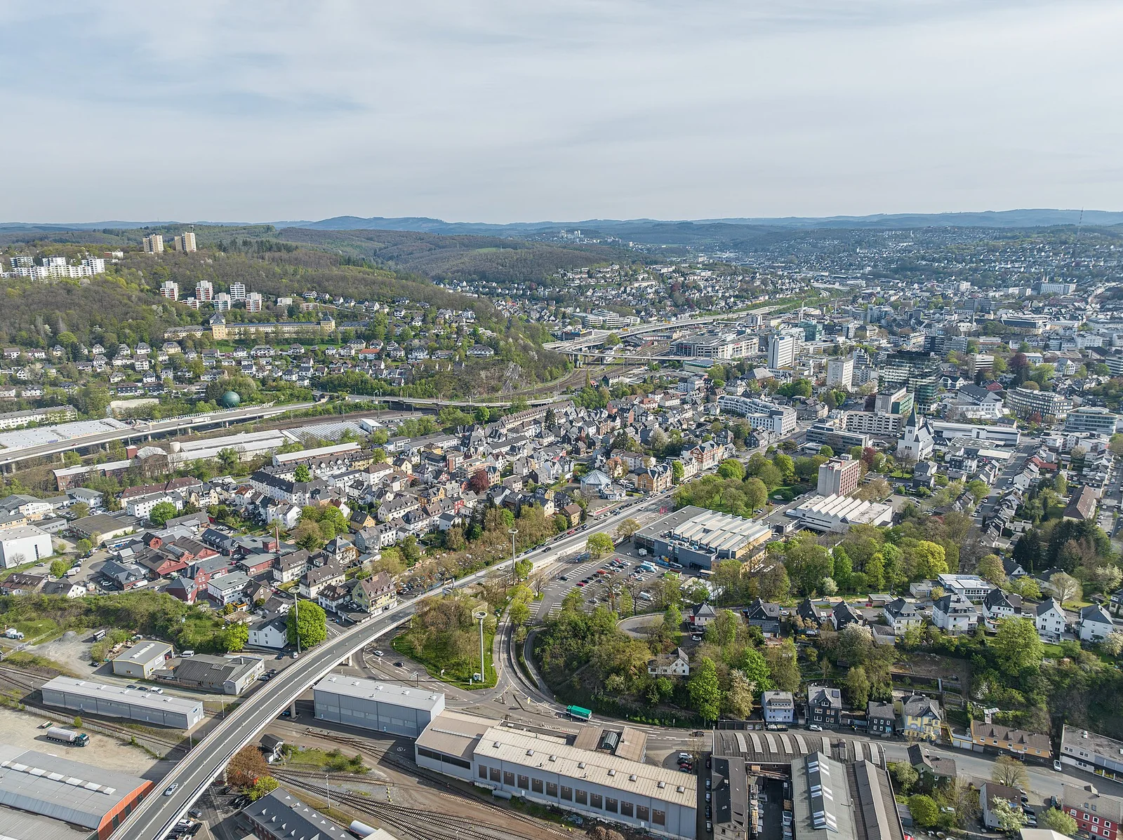 Luftaufnahme der Innenstadt von Siegen