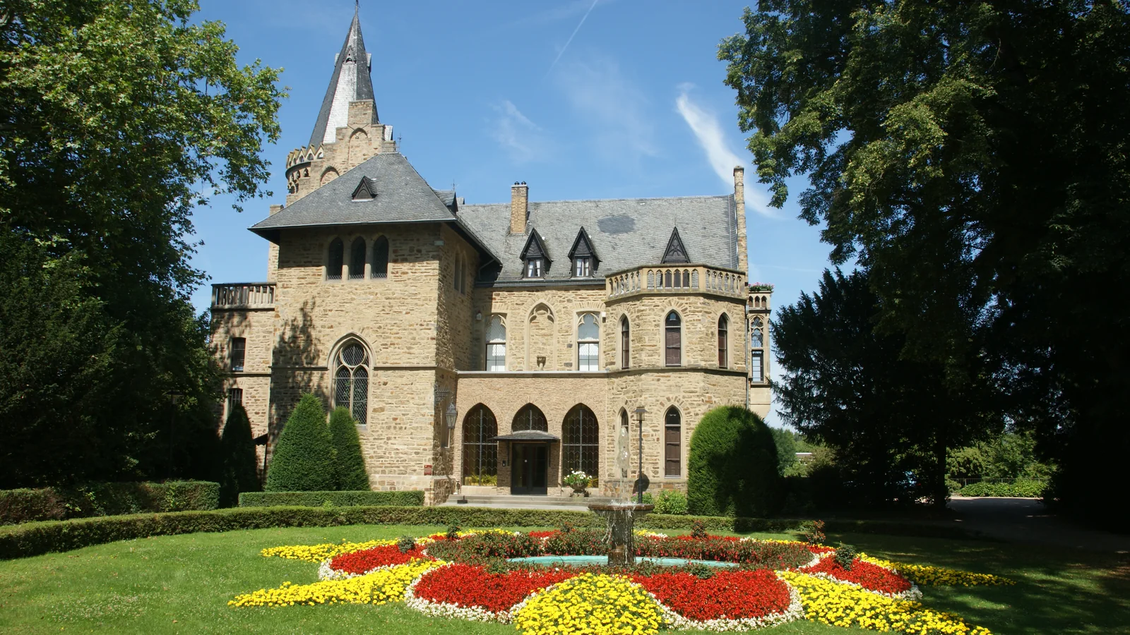 Schloss Sinzig und Stadtansicht