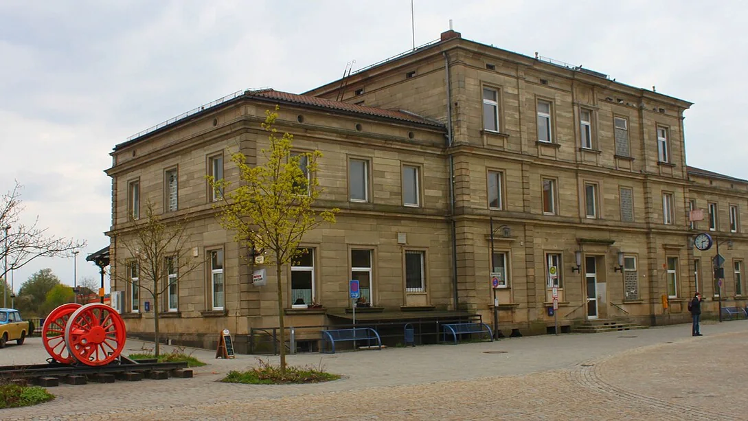 Stadtmotiv in Speichersdorf: Speichersdorf Bahnhof