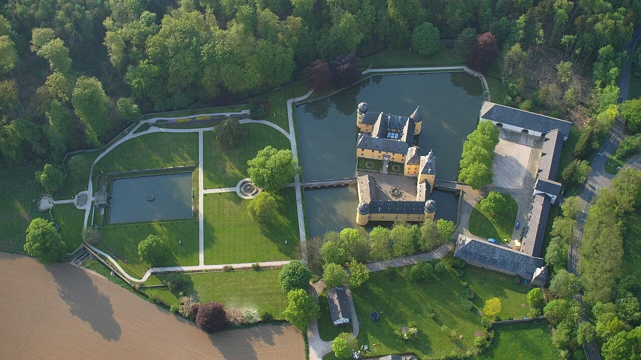 Stadtmotiv in Wachtberg: Burg-Gudenau-004