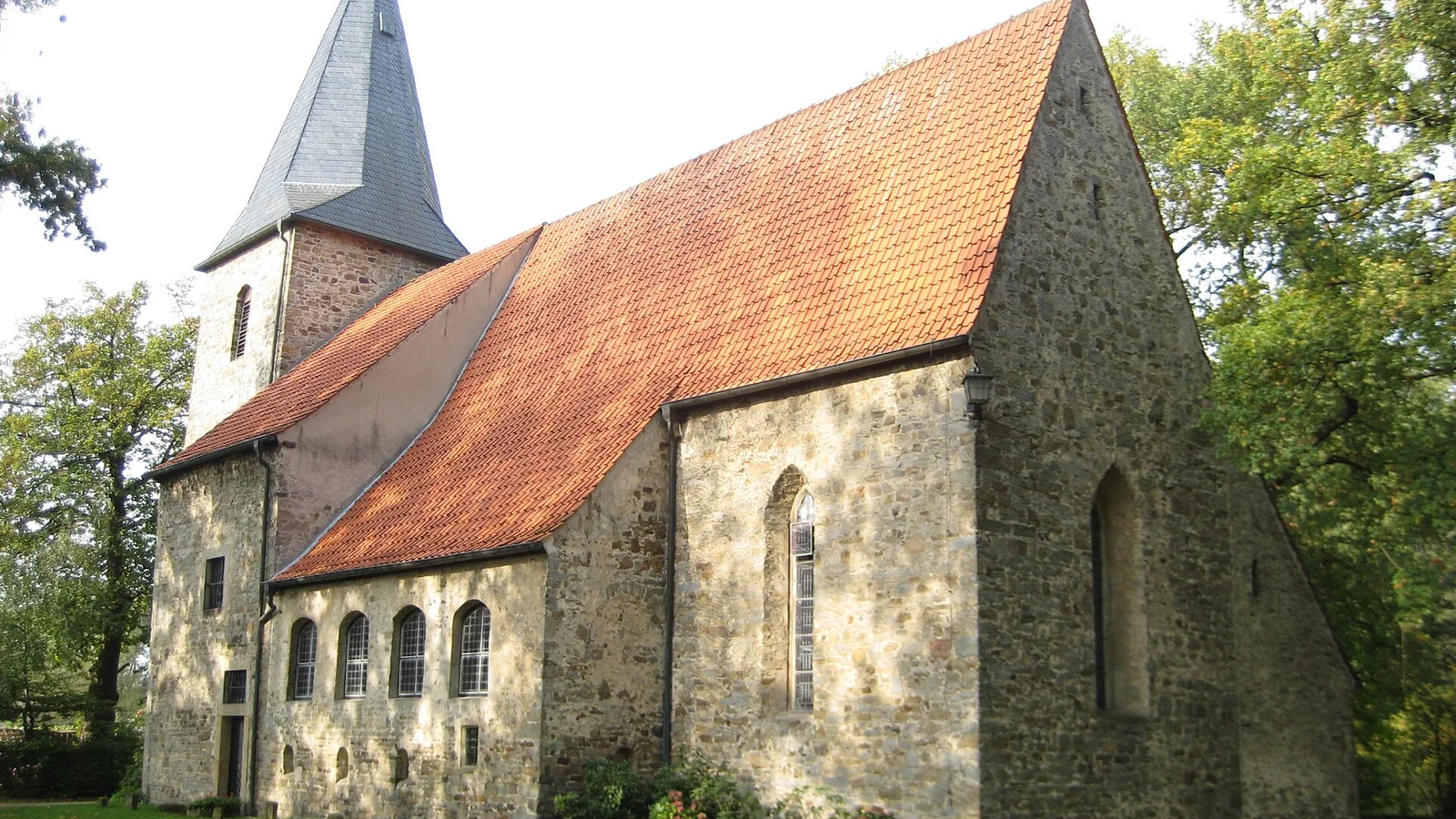 Historische Kirche und Ortsansicht in Wallenhorst