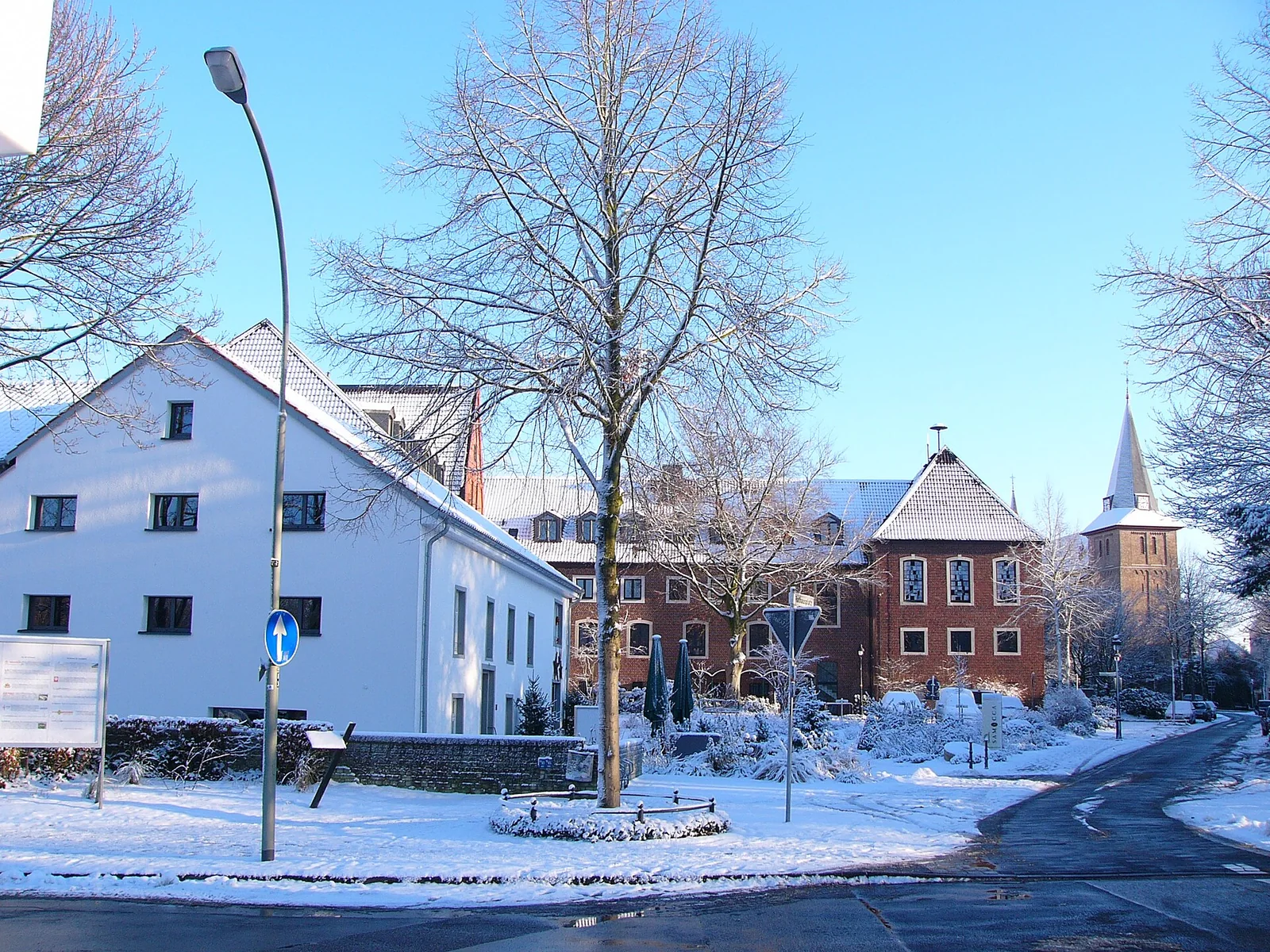 Rathaus, Kirche und Mühle in Wegberg
